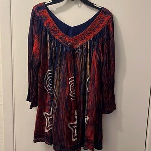 Oversized, tropical tunic